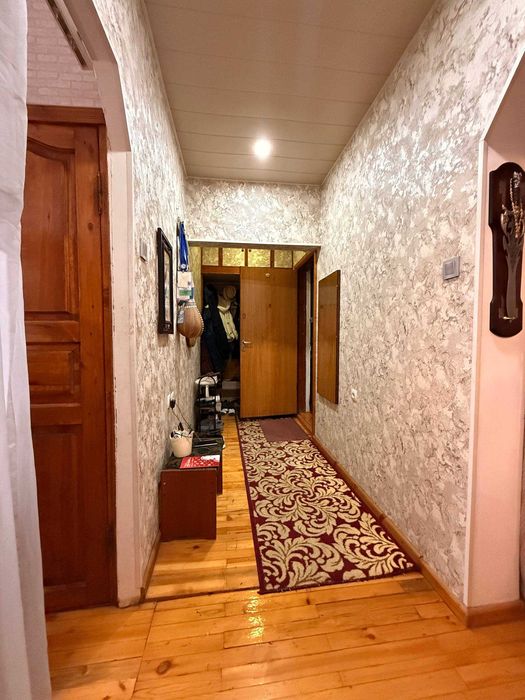 Юнусабад   4-хона. 1-этаж/4. Срочно.