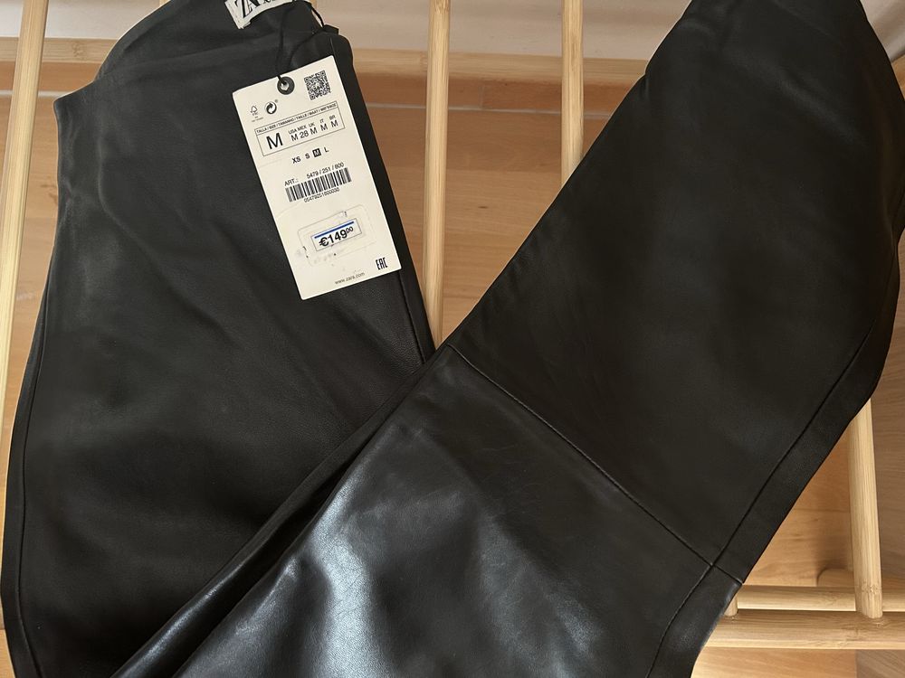 Pantaloni piele naturala negru ZARA