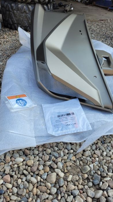 Carena - aripă dreapta fața can-am 1000 XMR outlander
