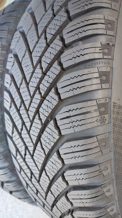 2бр. зимни гуми 185/60/15 Continental Winter Contact Ts860
dot22
8mm
М