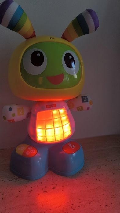 Robotel interactiv Mattel Fisher-Price: BeatBo