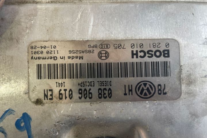 Calculator motor ECU 038 906 019 EN 038 906 019 EN Volkswagen VW Pass