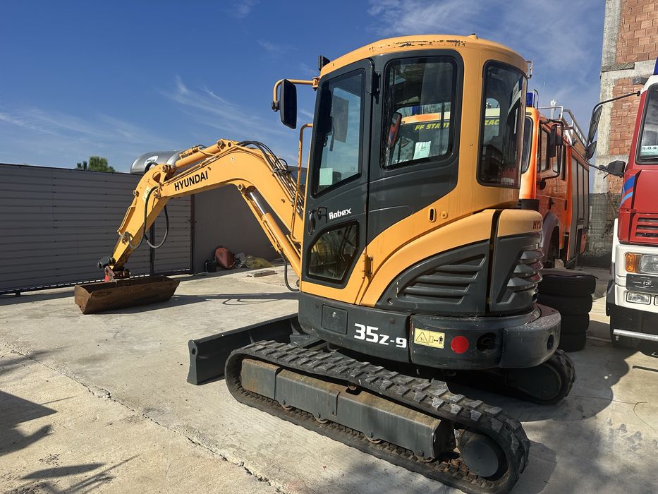 Miniexcavator hyundai 3 5 t 350z excavator