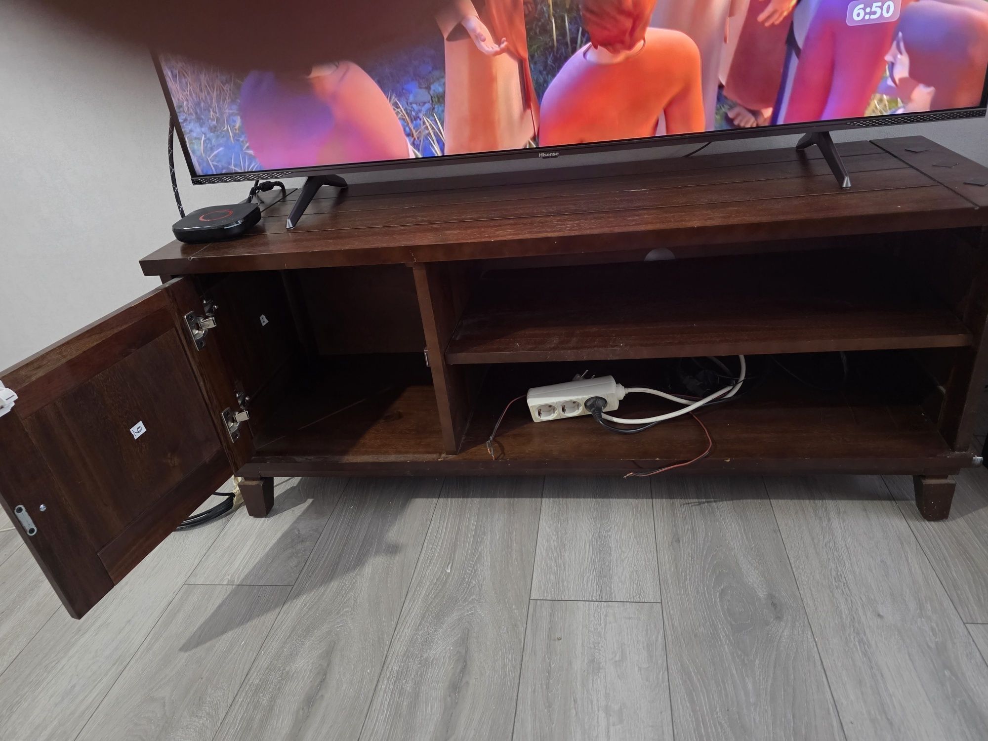 Шкаф за телевизор TV винтидж луксозен