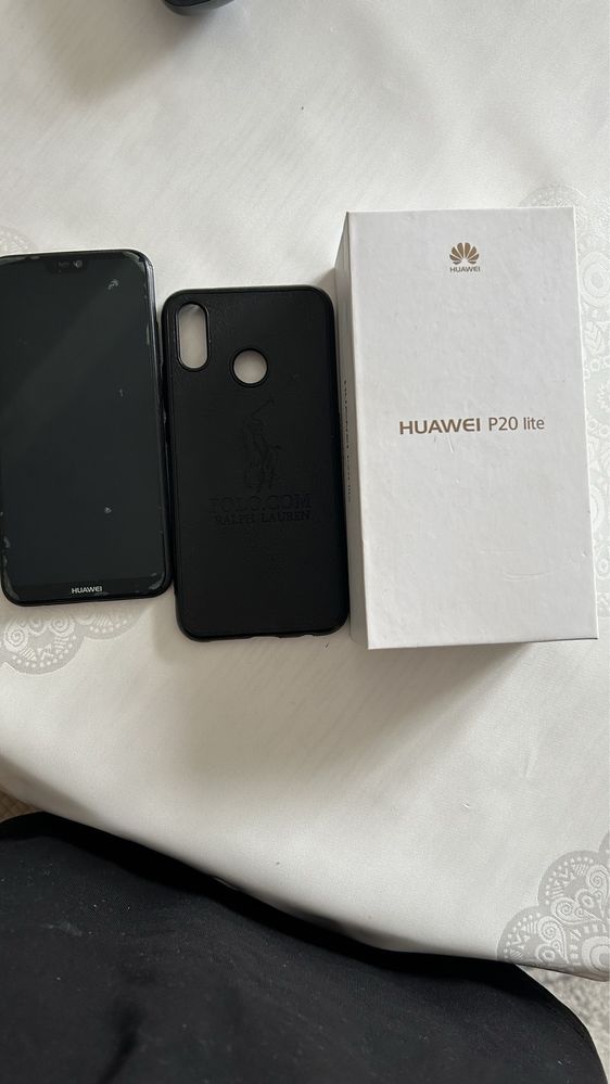 HUAWEI P20 liteчерного цвета