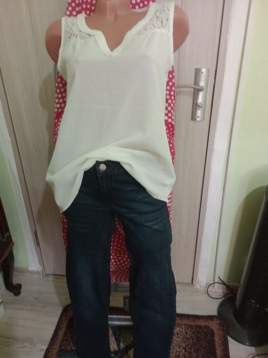 Bluze și fuste de vara, hanorac,,blugi, pantaloni , vesta,