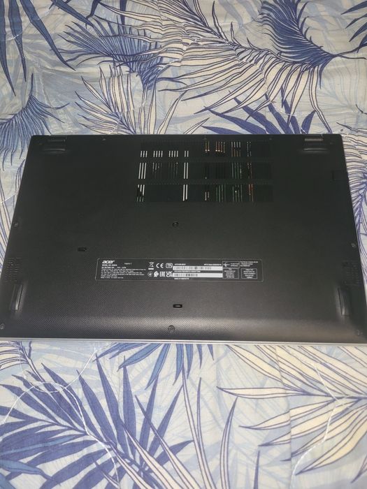 Pachet 2 laptopuri – MacBook Pro 15”  + Acer Aspire A315-58 – stare