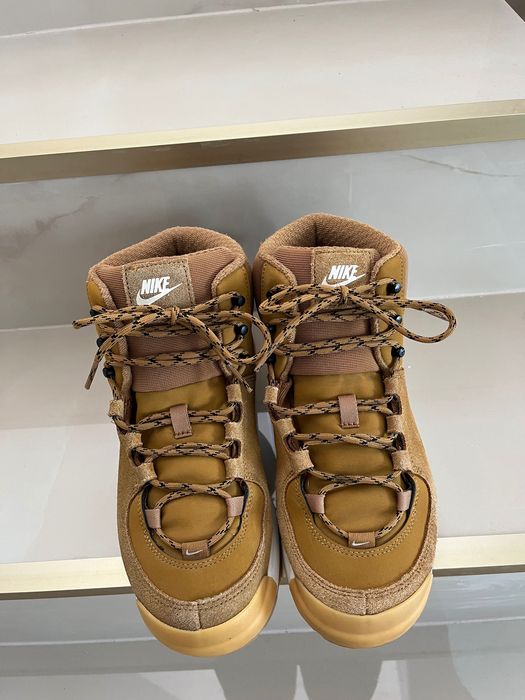 Nike - Ghete cu insertii de piele intoarsa City Classic