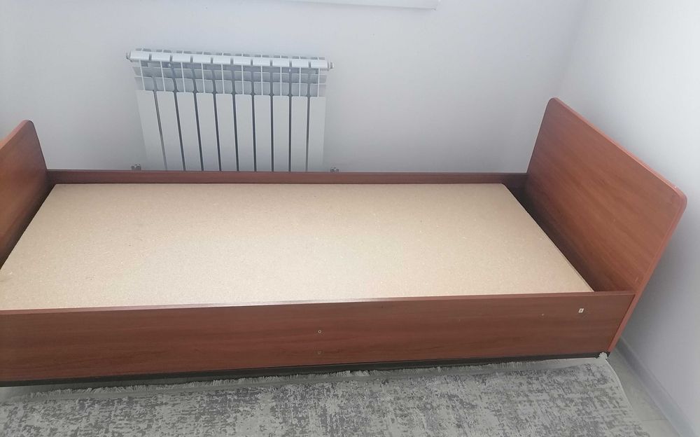 Кровать односпальная  80*200