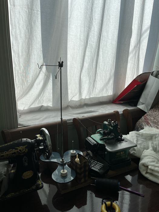 Продаю швейную машину и оверлок.