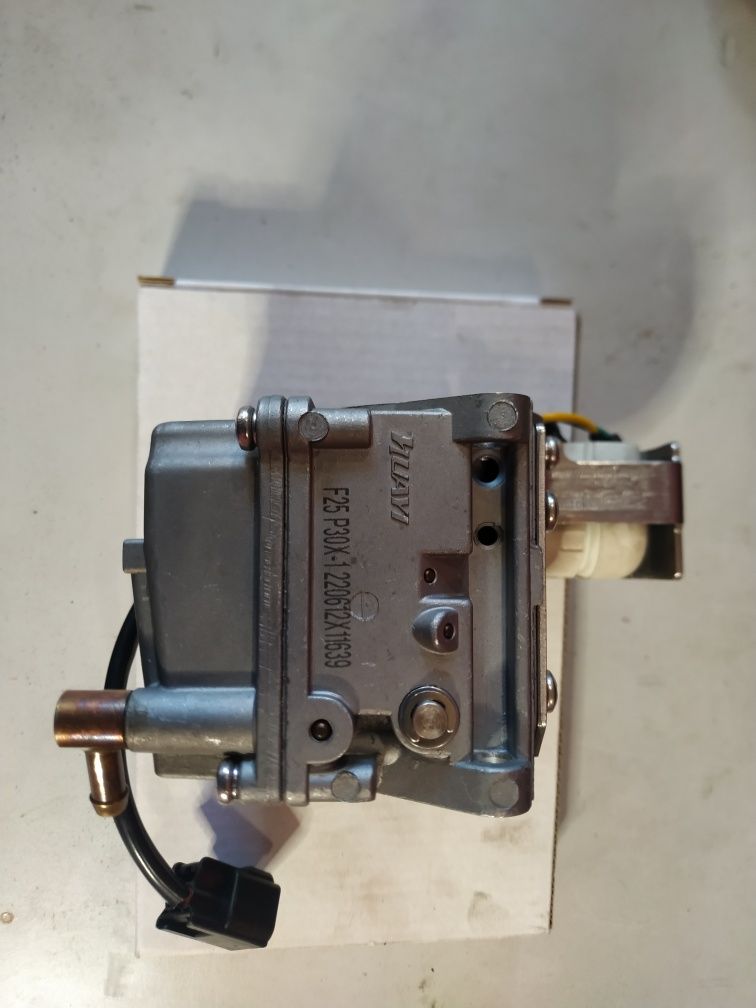Нов карбуратор за извънбордов двигател Yamaha F15,20,25