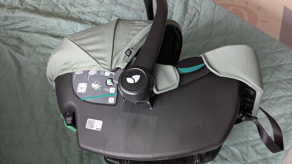 Scoica auto bebe Joie i-Snug 2