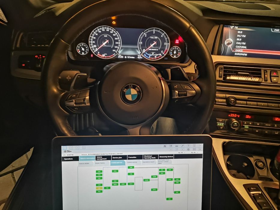 Codari diagnoza activări funcții retrofituri carplay BMW