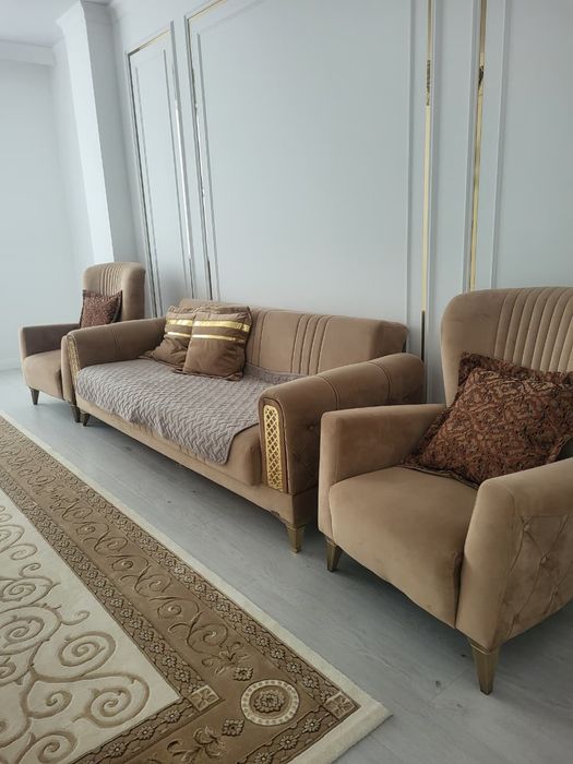 Диван сатылады. Почти новый