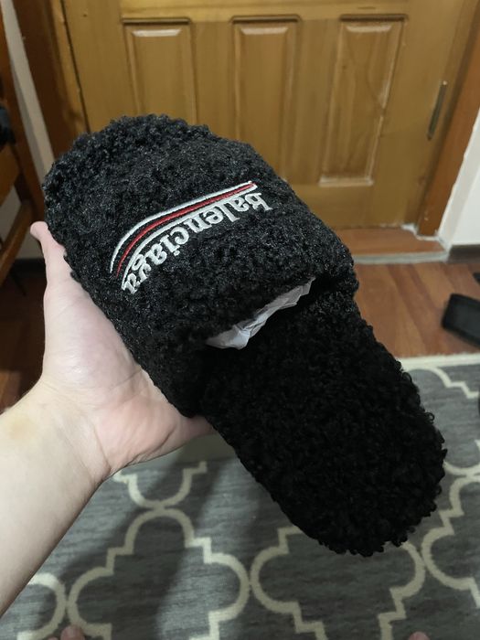 Balenciaga Furry Slide Black
