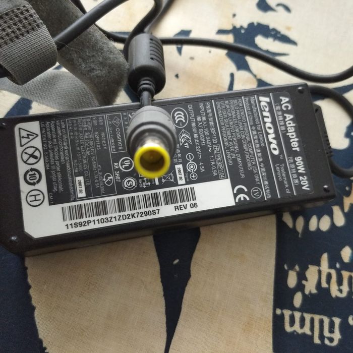 Блок питания Lenovo для ноутбука
