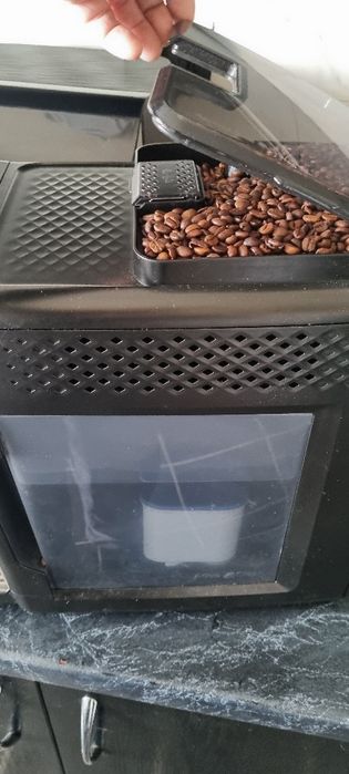 Expresor automat  cu rasnita Philips Latte Go 4300