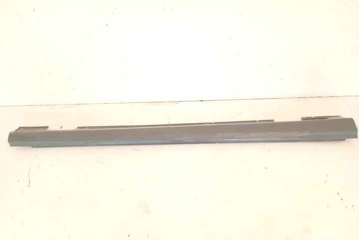 Prag dreapta A2466901440 Mercedes-Benz B-Class W246 (facelift) seria