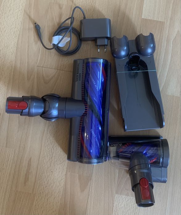 Оригинални (чисто нови)аксесоари за Dyson V12  SLIM/ Slim detect