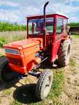 Tractor de vânzare, perfect funcțional, pregătit de lucru