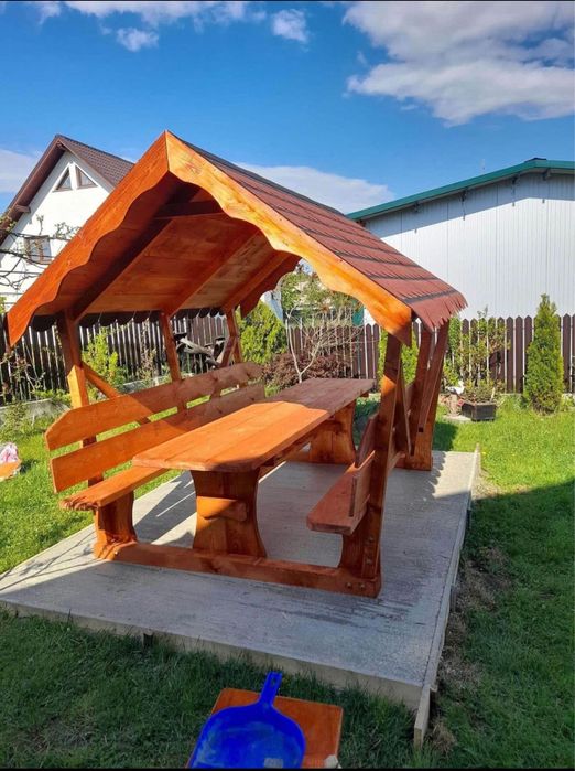 fosior rustic cu acoperis