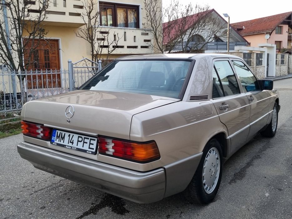 Vand Mercedes 190D vehicul istoric