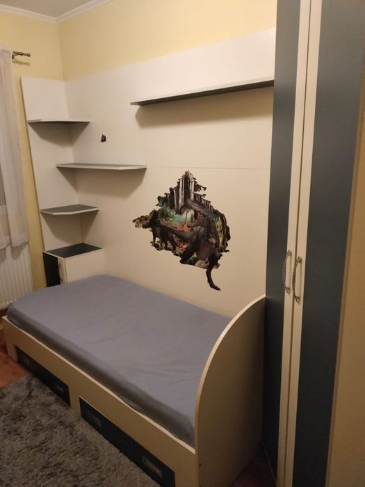 Vând pat cu sifonie