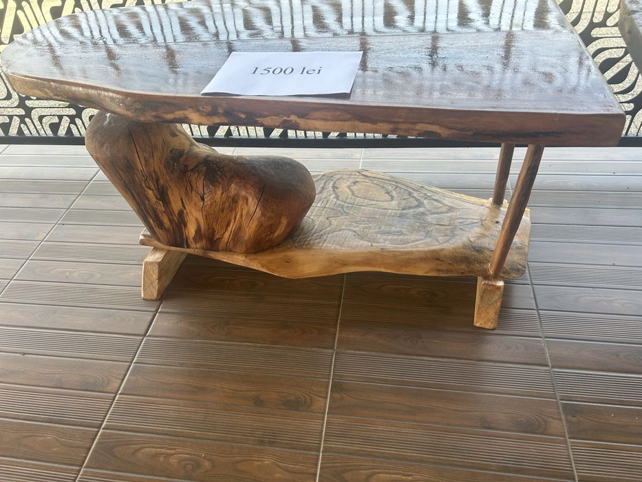 Masuta de cafea din lemn masiv