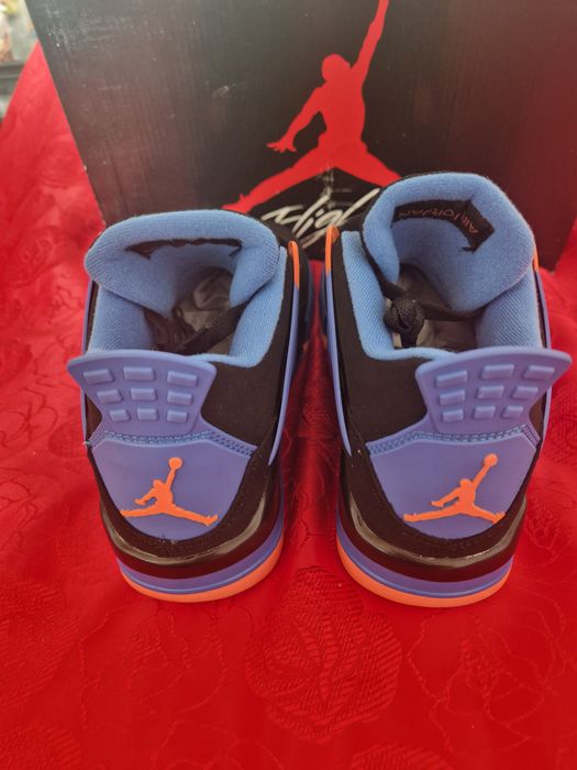 Adidași Jordan Retro patru nou