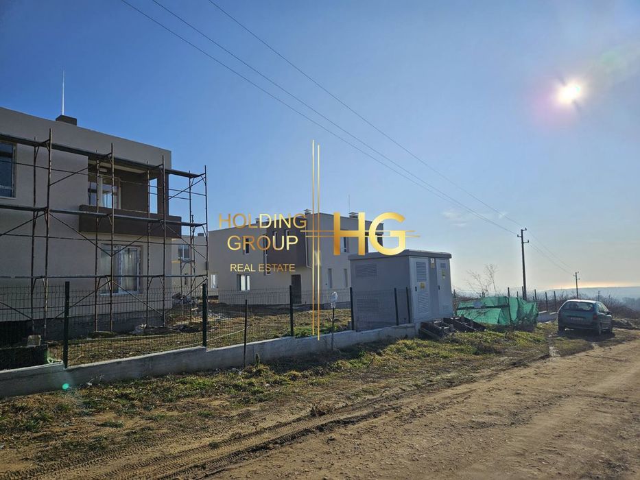 Къща в Варна-м-т Боровец - юг площ 200 цена 300000