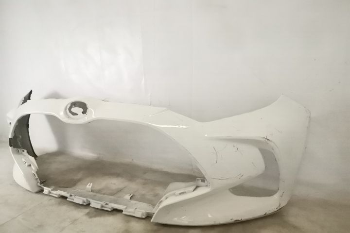 Предна броня Оригинална В добро състояние Тойота Ярис / Toyota Yaris X