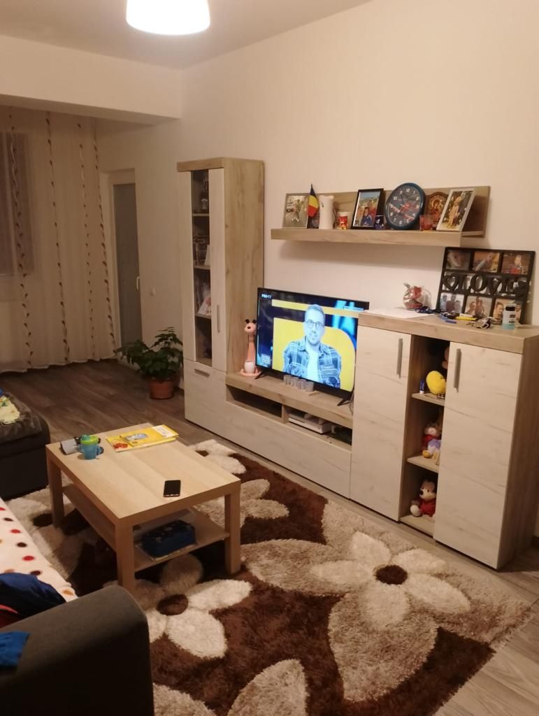 Vând apartamente 2 camere direct propietar mobilat complet