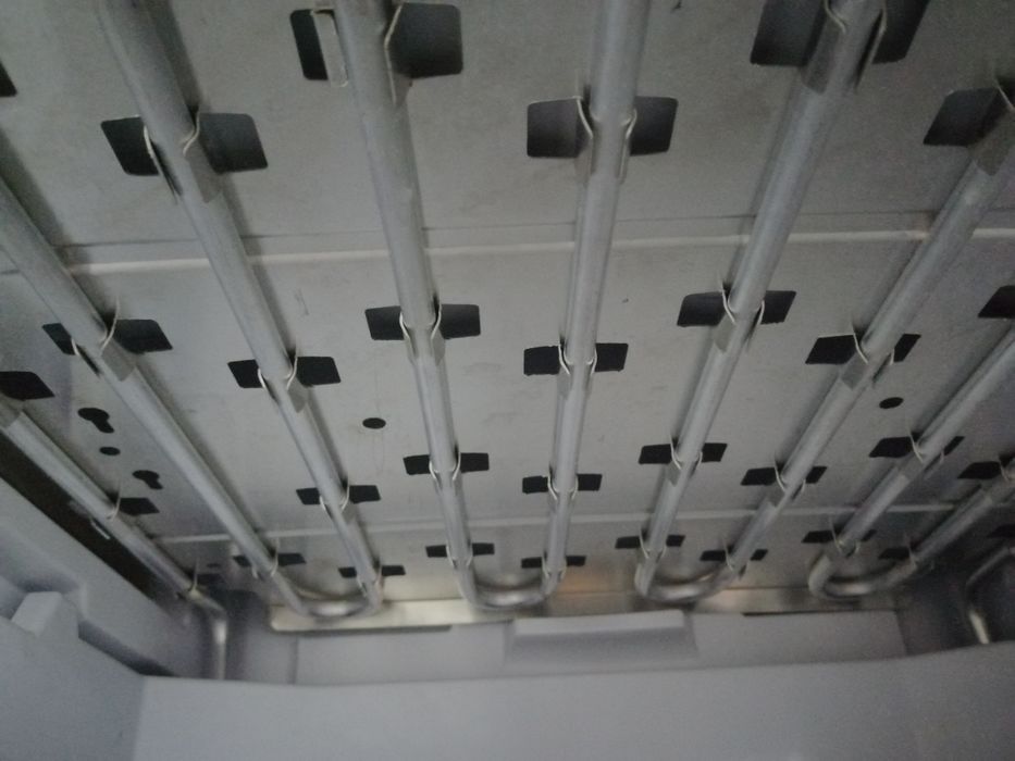 Vând congelator Beko