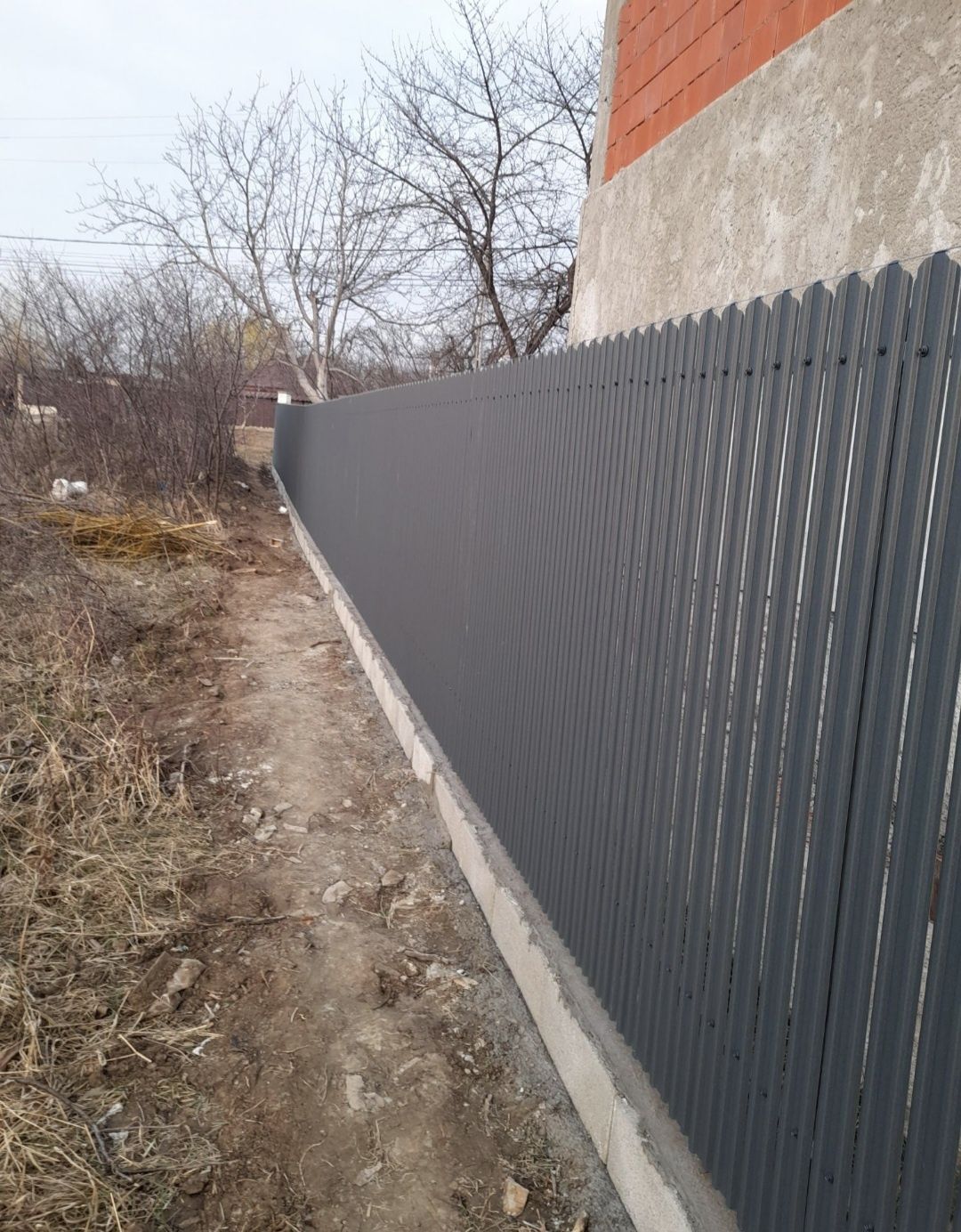 Executam garduri la cerință dumneavoastră