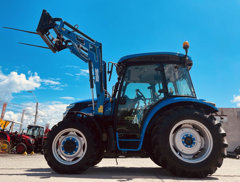 Tractor Solis 60 Cp cu cabina si incarcator frontal Ardita AB