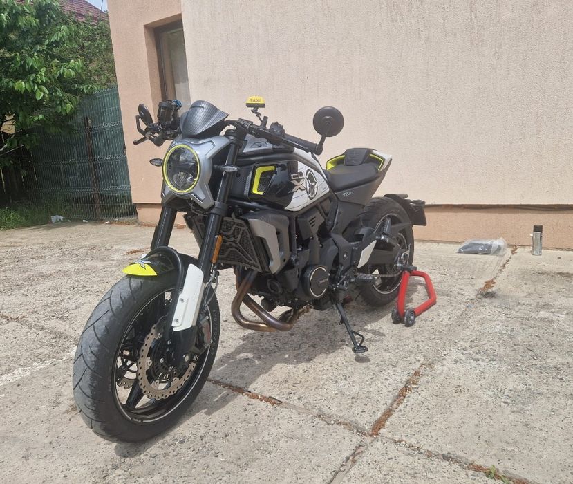 CfMoto 700 CLX Sport