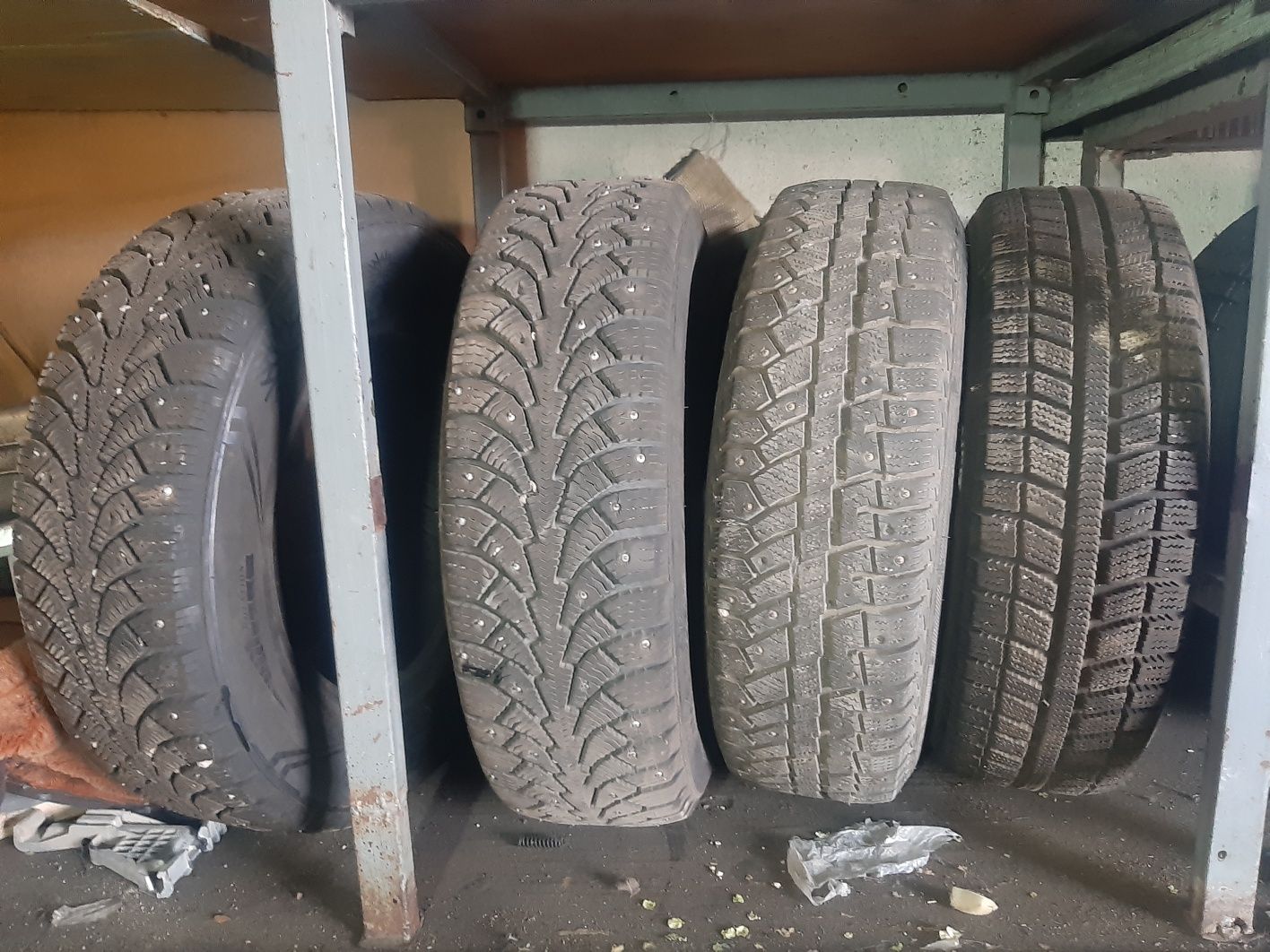 Продаются Шины  185/70 R 14