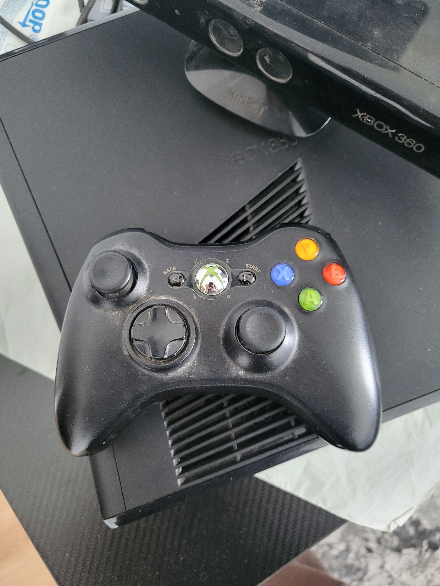 Se vinde xbox 360