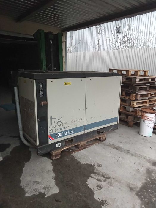 Винтов компресор за въздух мощен 30kw Compair Airlogic 830