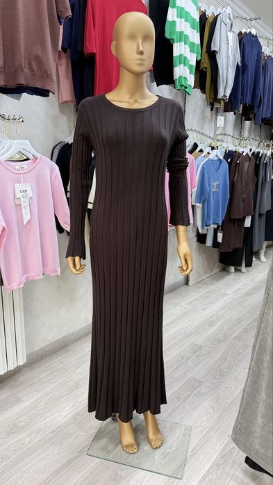 Manekin bor 2 dona sifati judayam mustaxkam