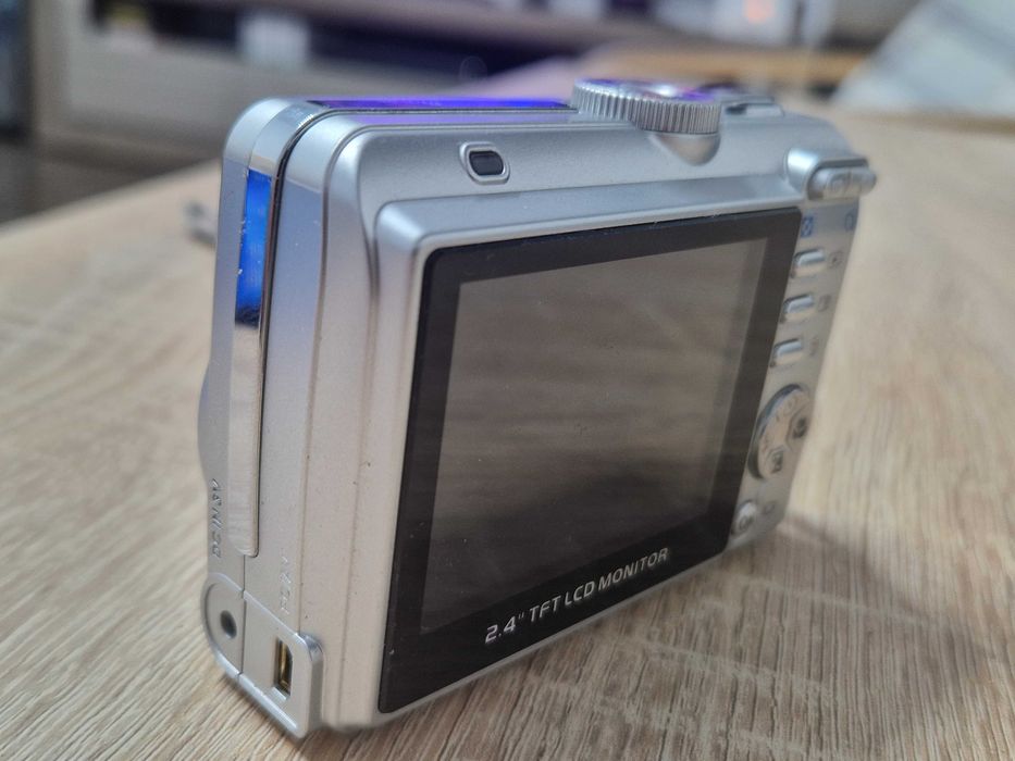 Vand aparat foto/camera foto digitala compacta Maginon DC5800, 5mp.