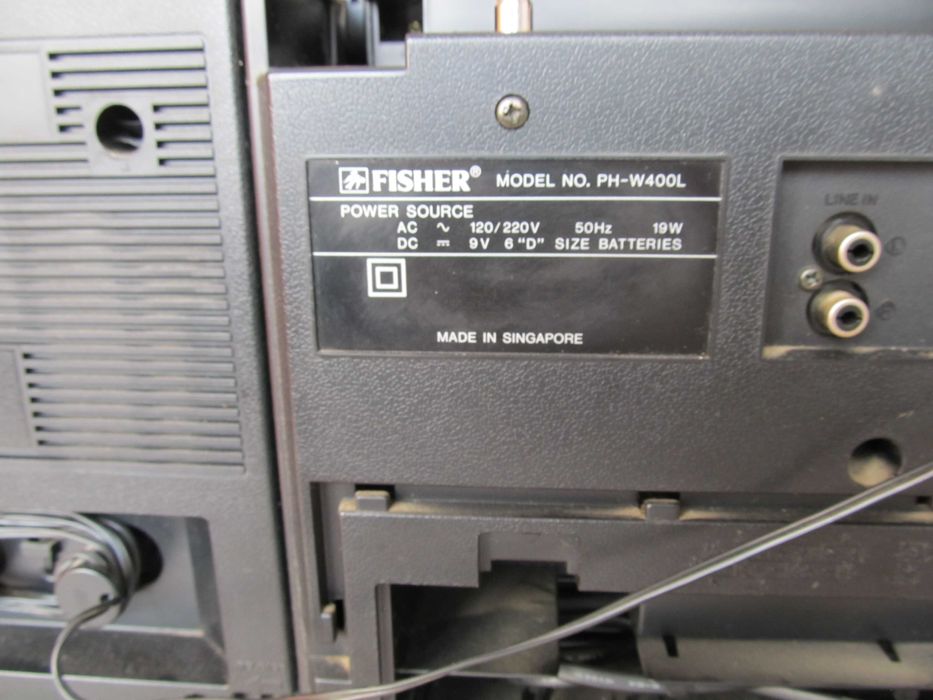 Радио касетофон FISHER PH-W 400 L