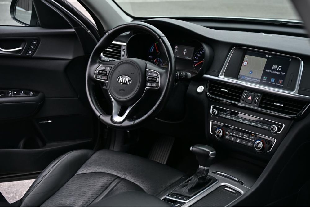 Kia Optima ~ Plug-in Hybrid ~ Atracct Edition ~ Echipare de top ~