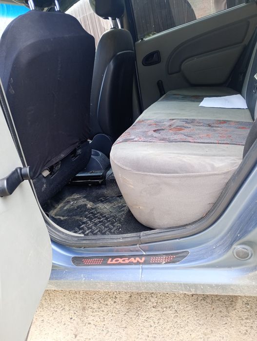 Vând Logan sau schimb