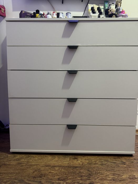 Vand comoda / Nu asigur transport