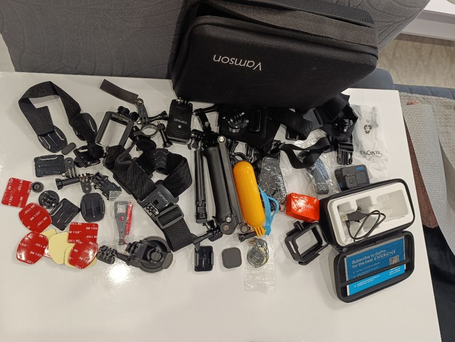 GOPRO HERO 10 Black+ 128GB + Full Set Holders