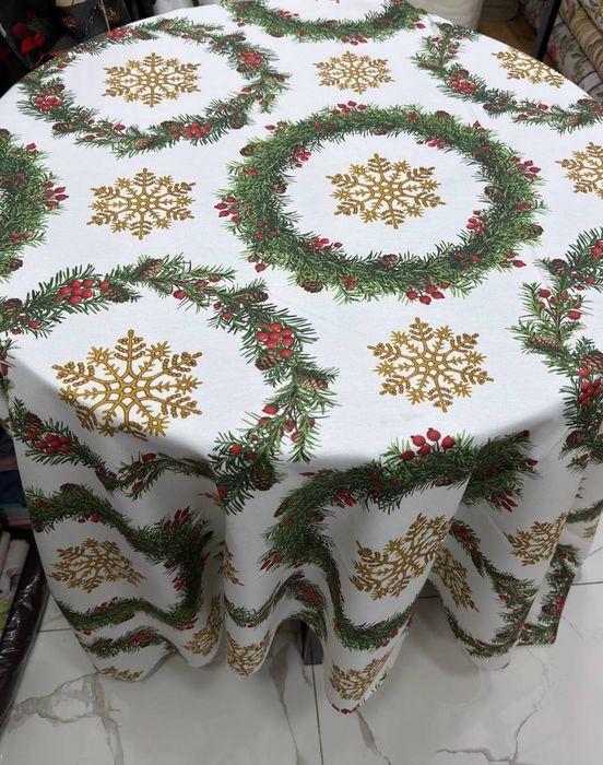 Новогодние скатерти