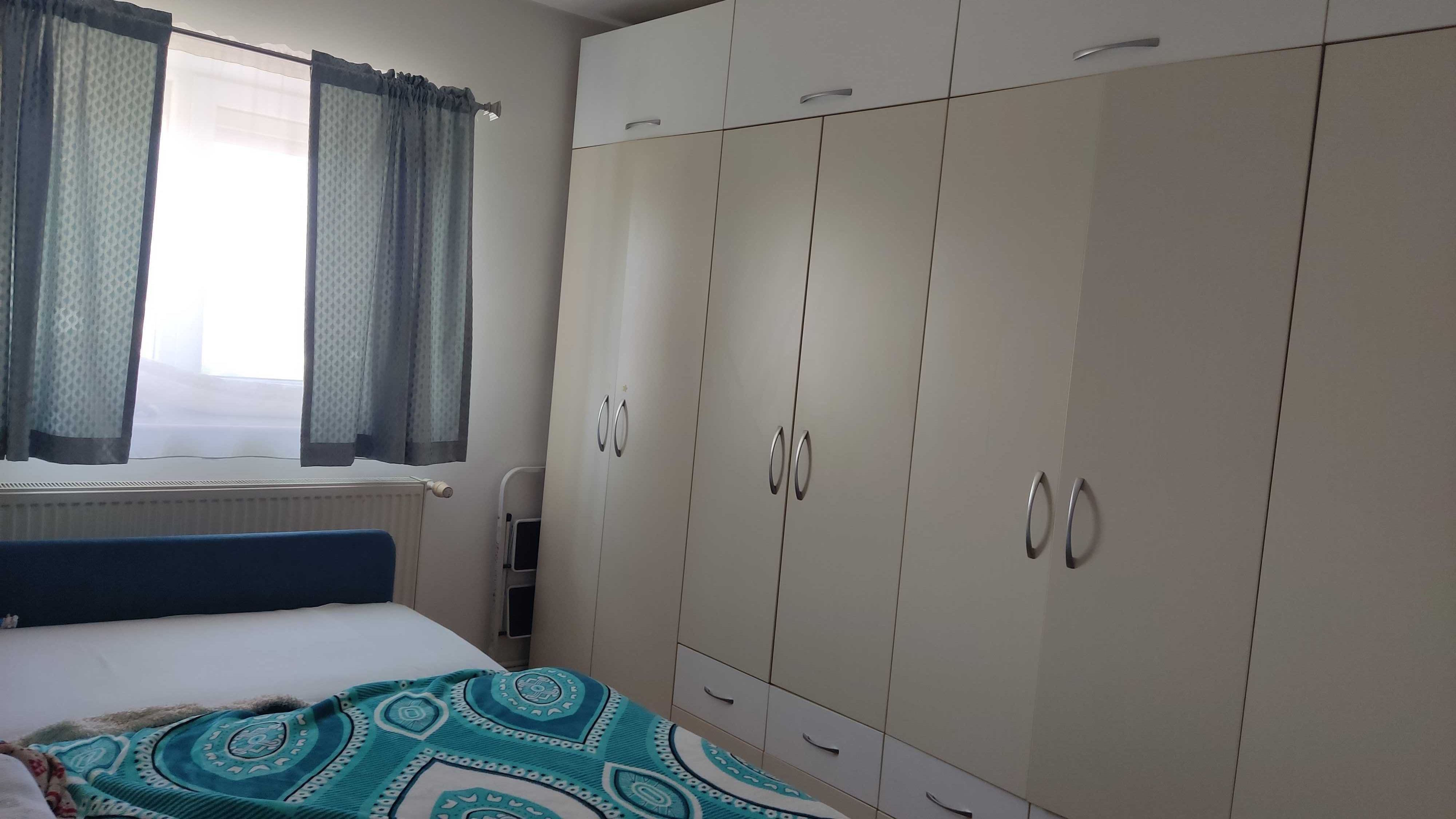 Vând apartament cu 2 camere utilat mobilat- exclus agenții imobiliare.