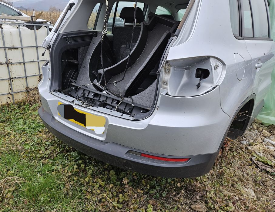 Bara spate vw tiguan portiera stânga dreapta