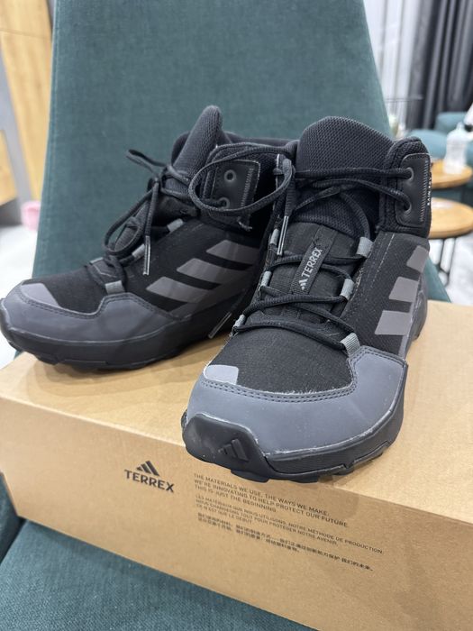Adidas Terrex AX4R R.RDY Mid K като НОВИ